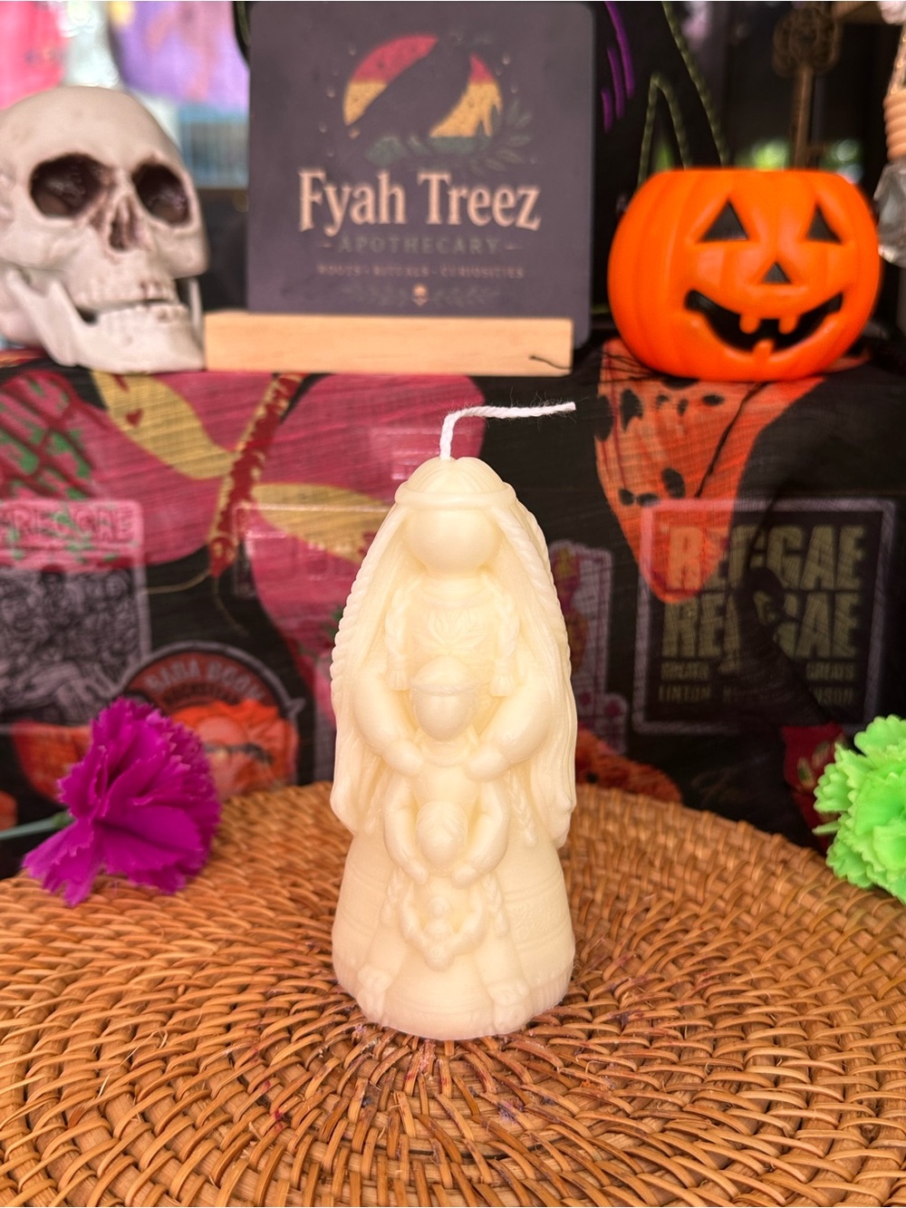 Handmade White Mother & Children Candle – Family Bond Figure Candle